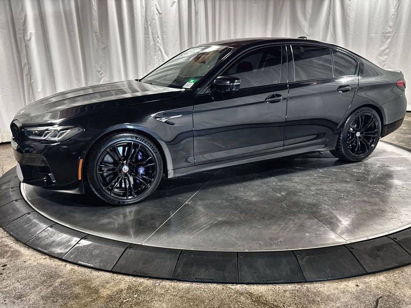 2022 BMW M5 Standard