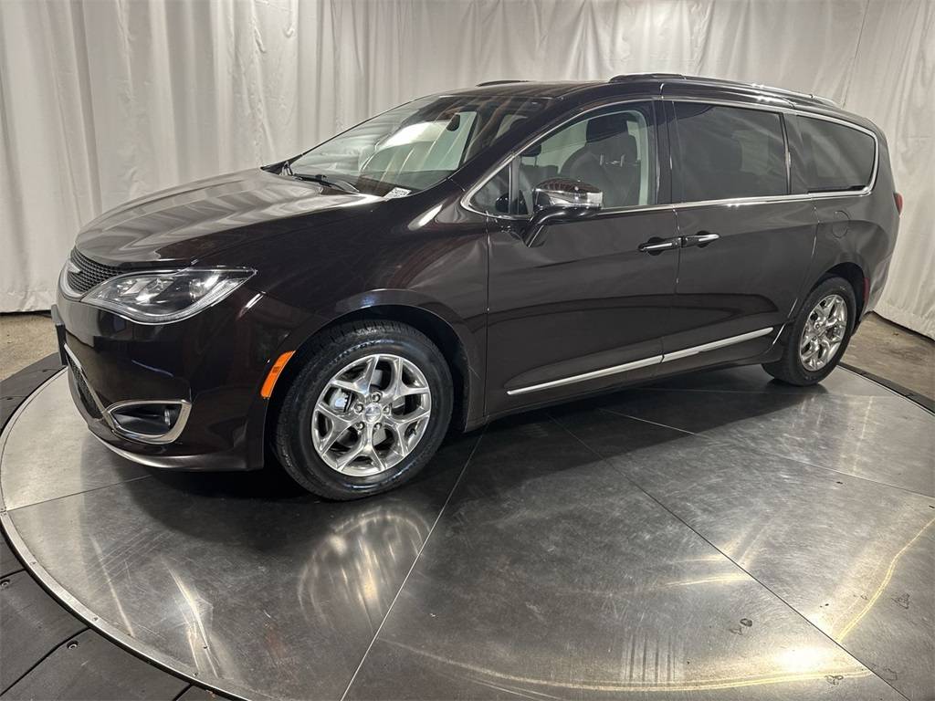 2017 Chrysler Pacifica Limited — Minivan — 71,982 mi — Beaverton, OR