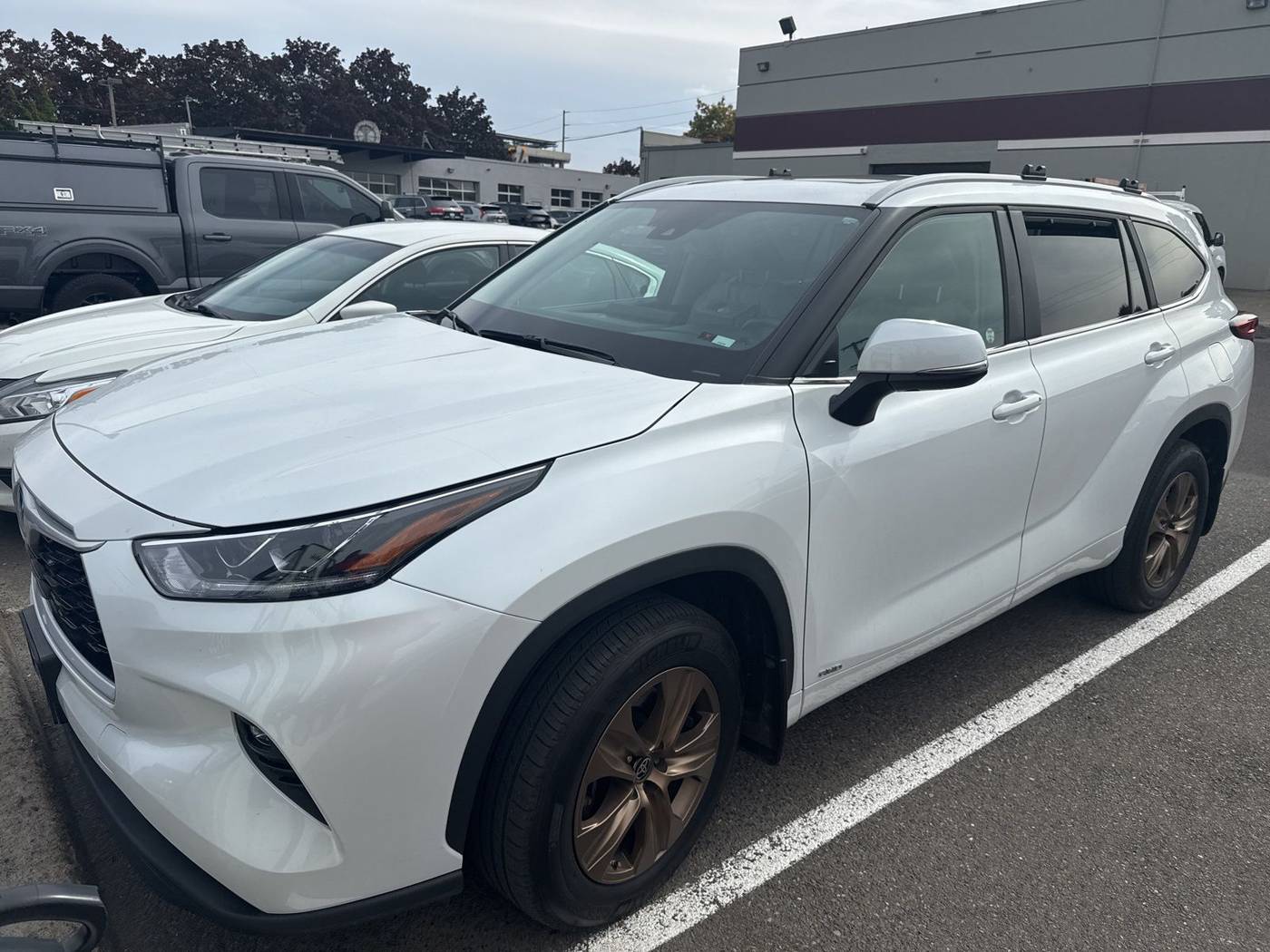 2023 Toyota Highlander Hybrid Bronze Edition — SUV — 23,794 mi — Beaverton, OR