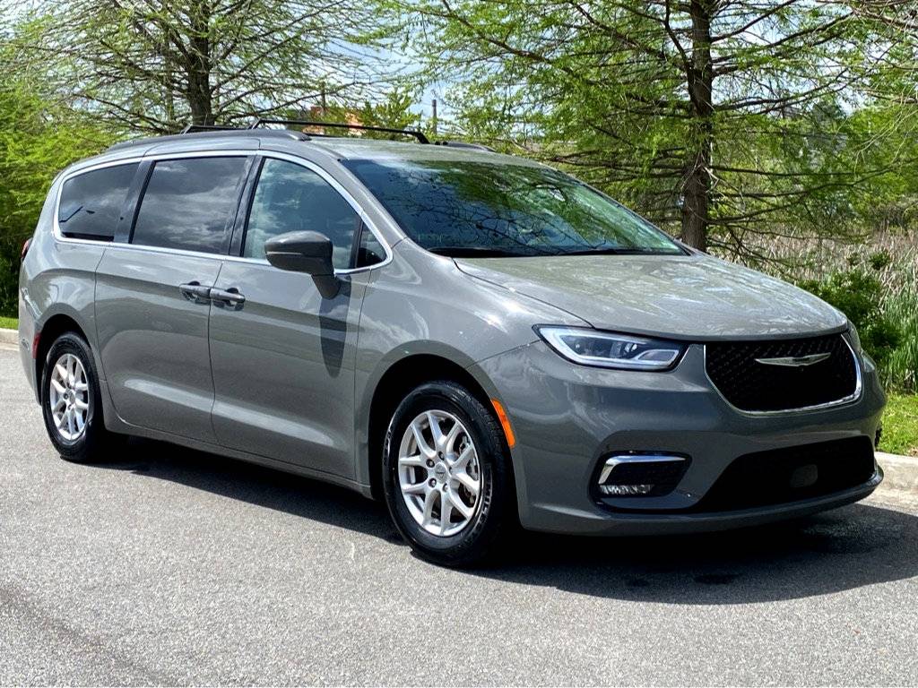 2022 Chrysler Pacifica Touring L — Minivan — 61,895 mi — Hinesville, GA