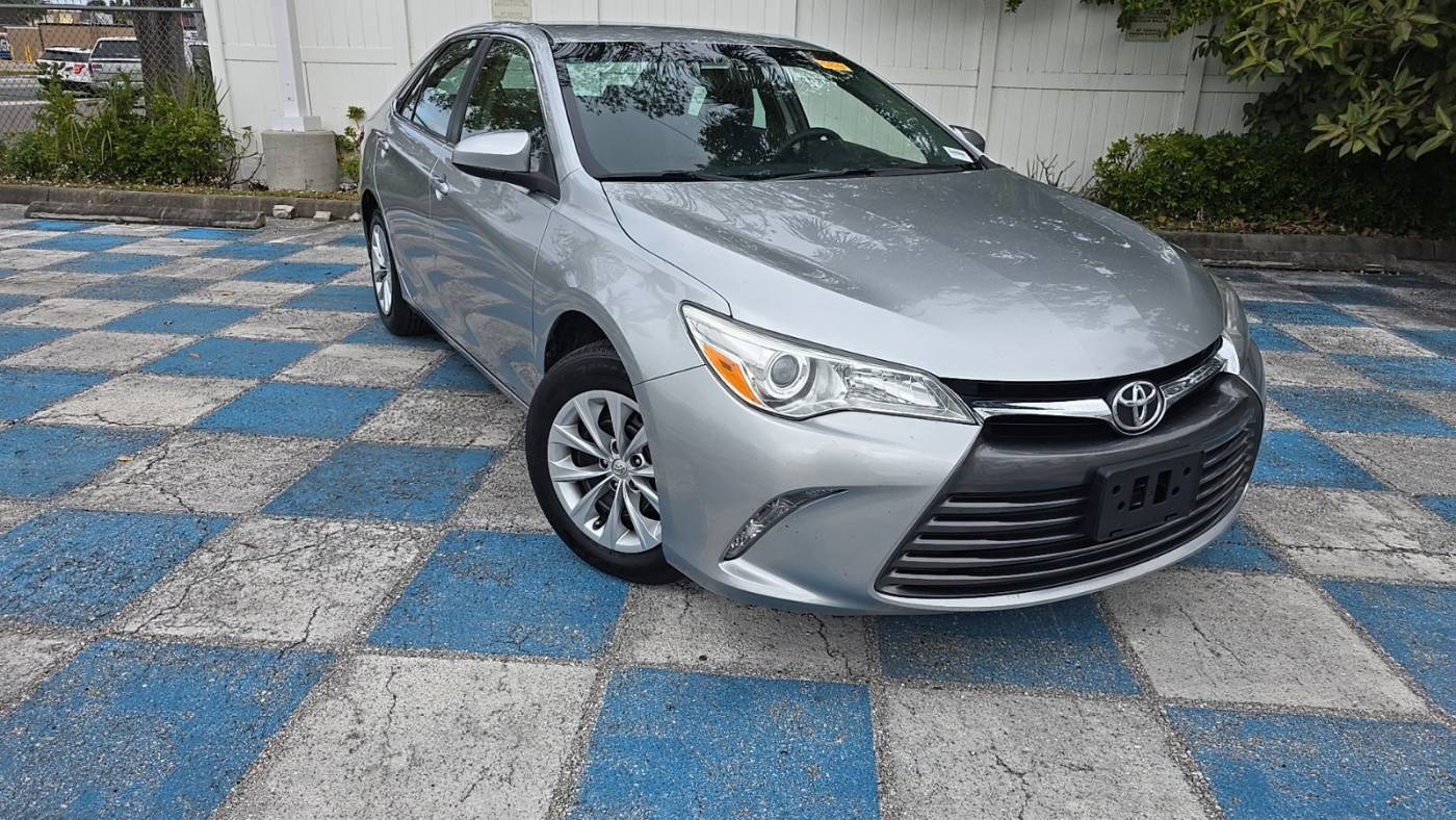 2015 Toyota Camry LE — Sedan — 119,932 mi — Bradenton, FL