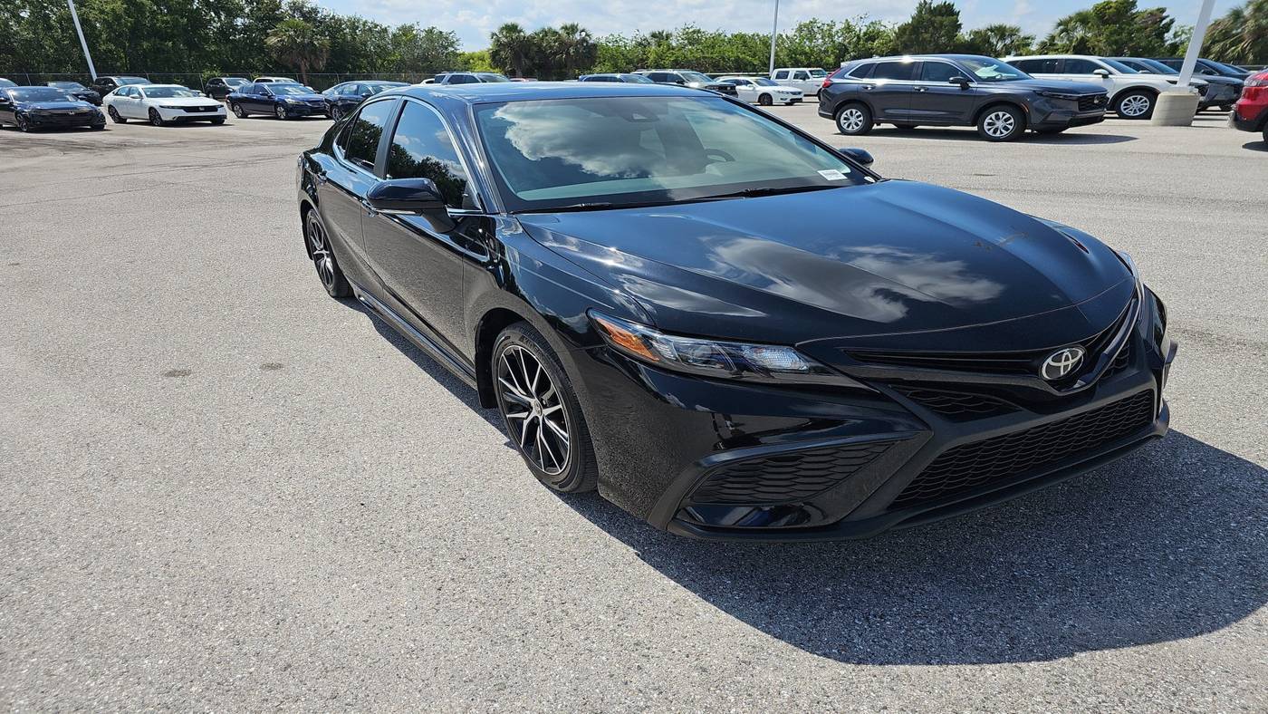 2022 Toyota Camry SE — Sedan — 39,029 mi — Bradenton, FL