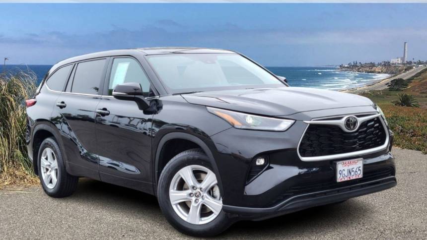 2023 Toyota Highlander LE — SUV — 31,771 mi — Carlsbad, CA