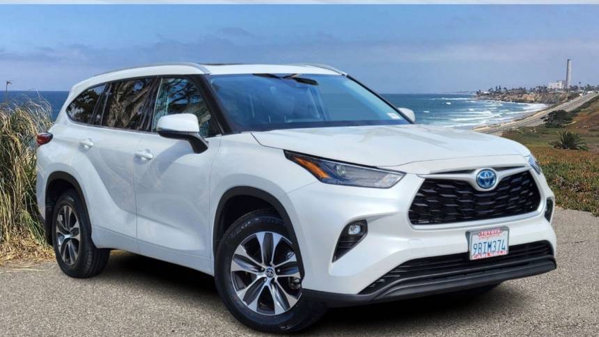 2022 Toyota Highlander Hybrid XLE — SUV — 31,139 mi — Carlsbad, CA