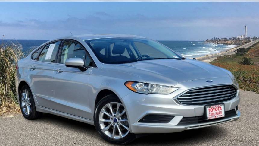 2017 Ford Fusion SE — Sedan — 93,147 mi — Carlsbad, CA