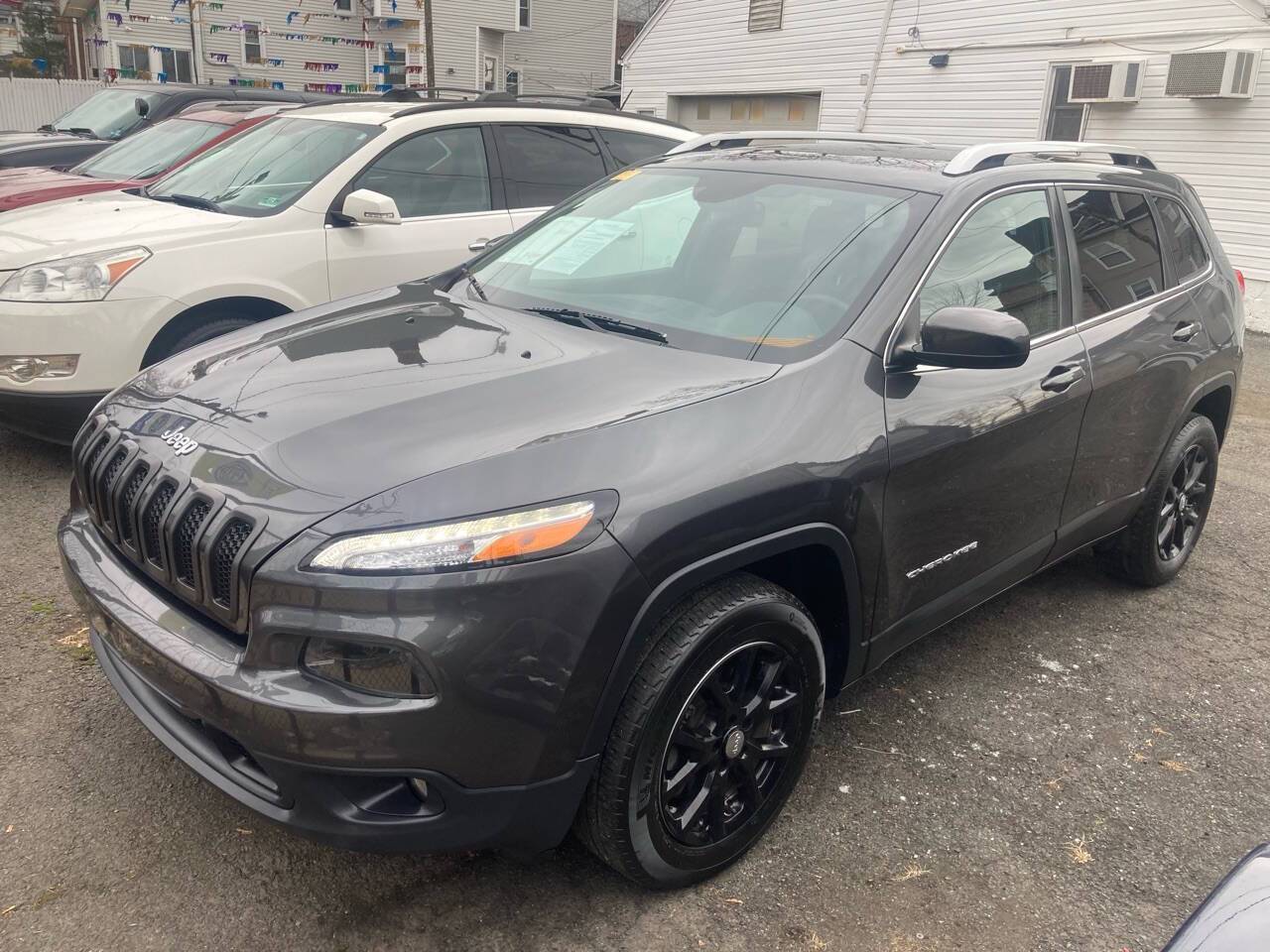 2016 Jeep Cherokee Latitude — SUV — 73,137 mi — Elizabeth, NJ