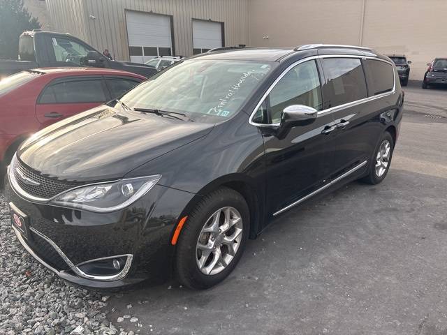2019 Chrysler Pacifica Limited — Minivan — 61,232 mi — Cranston, RI