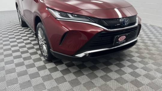 2022 Toyota Venza Limited — SUV — 33,035 mi — Cranston, RI