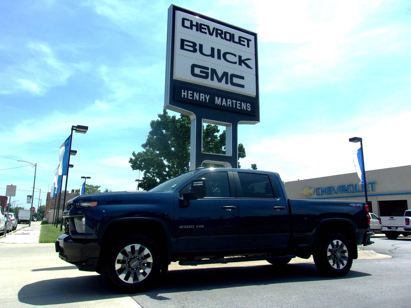 2021 Chevrolet Silverado 2500HD Custom — Pickup Truck — 50,976 mi — Leavenworth, KS