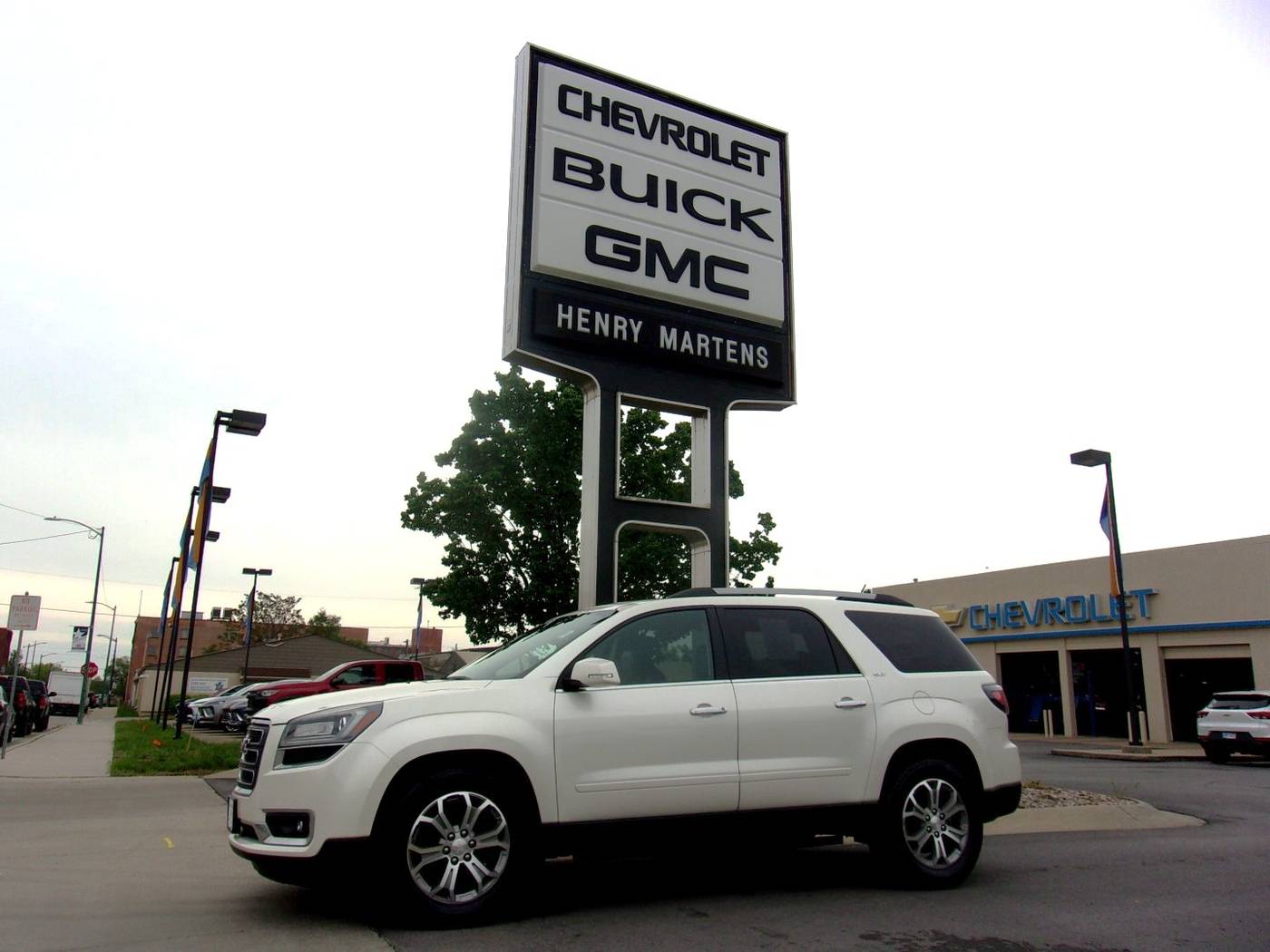2015 GMC Acadia SLT — SUV — 84,299 mi — Leavenworth, KS
