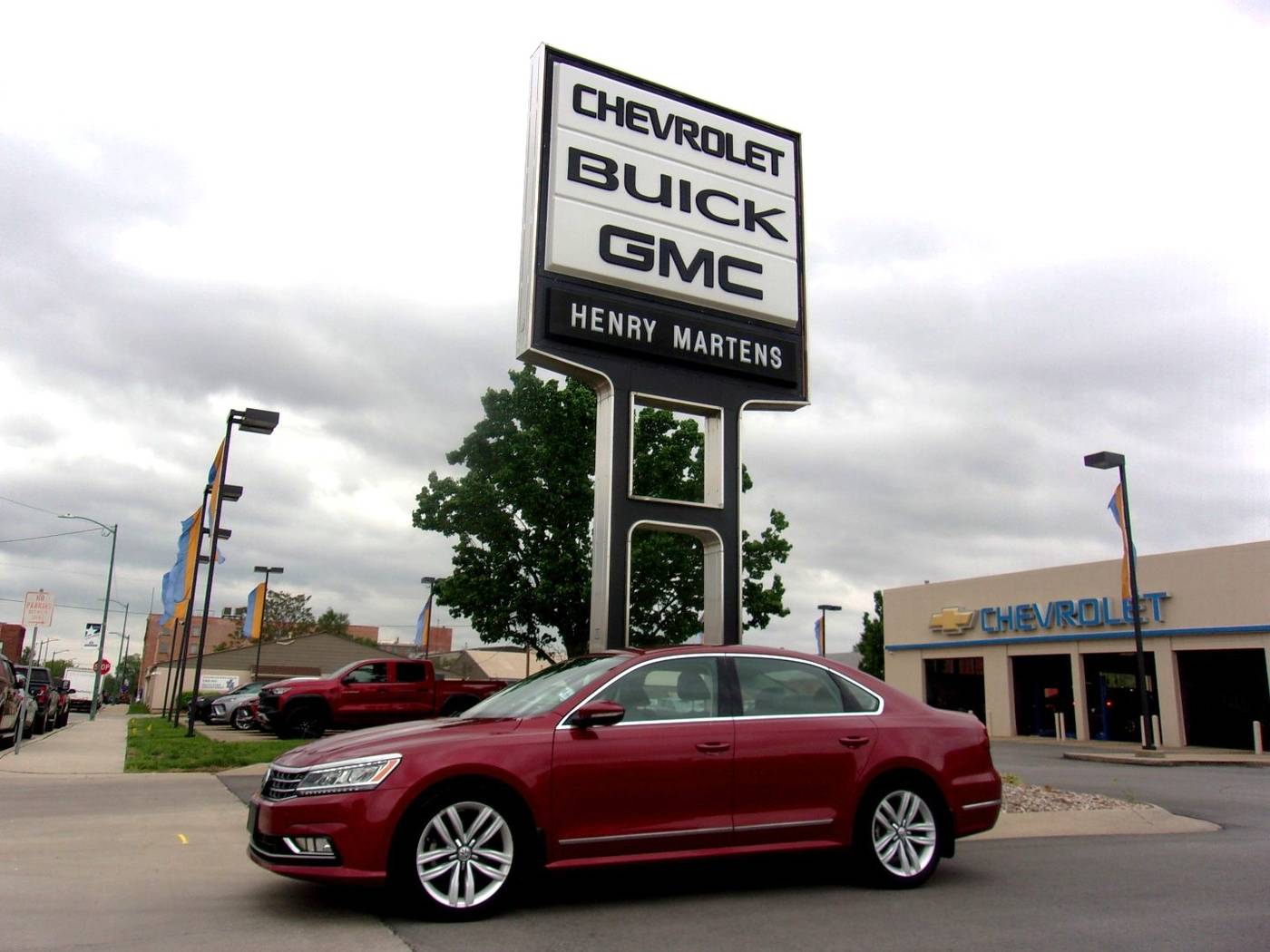 2017 Volkswagen Passat 1.8T SE — Sedan — 50,724 mi — Leavenworth, KS