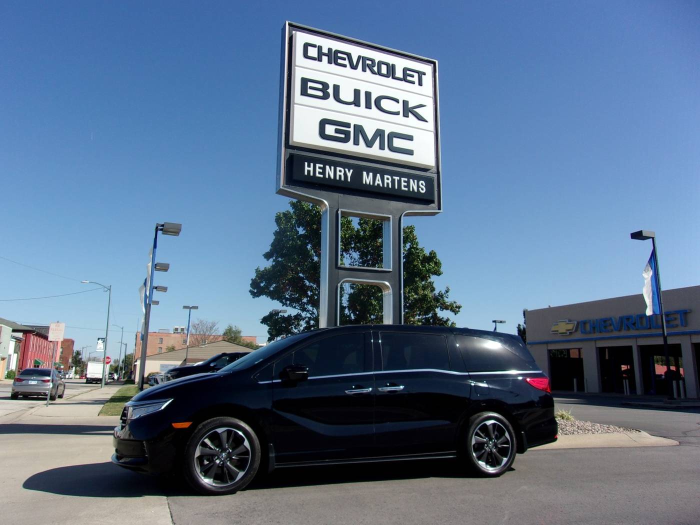 2023 Honda Odyssey Elite — Minivan — 21,712 mi — Leavenworth, KS