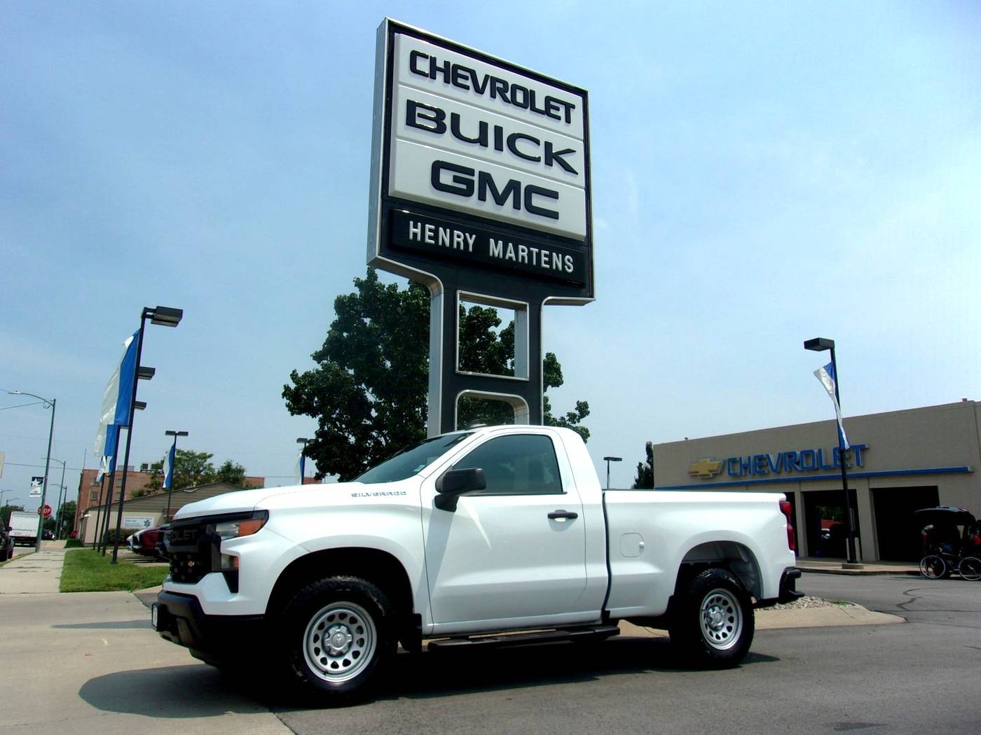 2024 Chevrolet Silverado 1500 WT — Pickup Truck — 6,213 mi — Leavenworth, KS