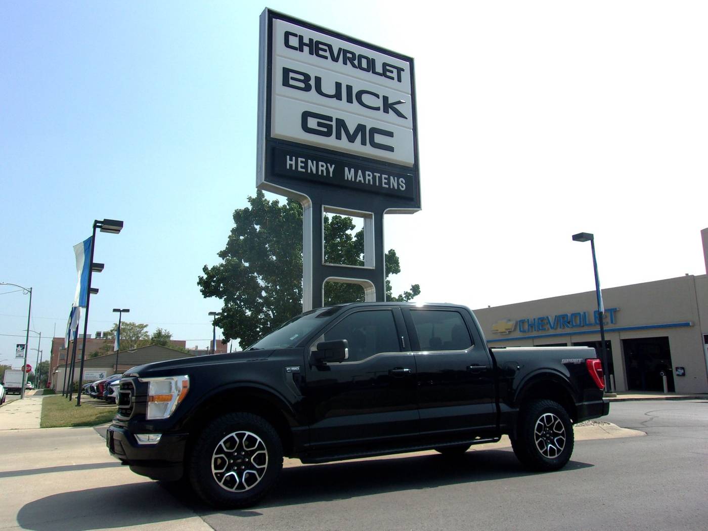 2022 Ford F-150 XL — Pickup Truck — 105,647 mi — Leavenworth, KS
