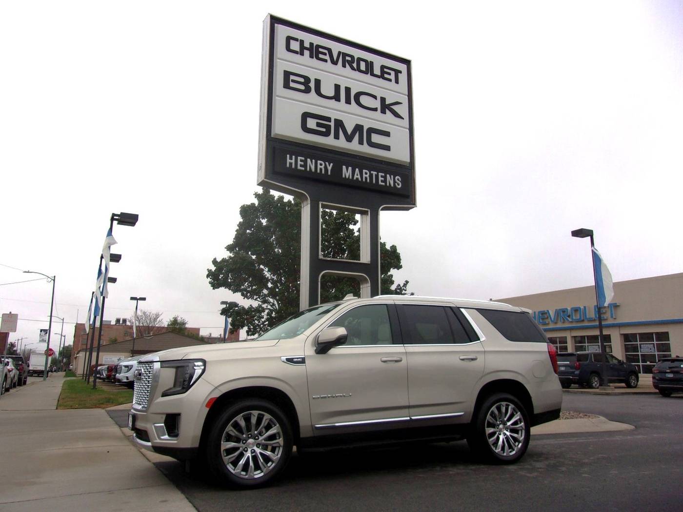 2023 GMC Yukon Denali — SUV — 51,158 mi — Leavenworth, KS
