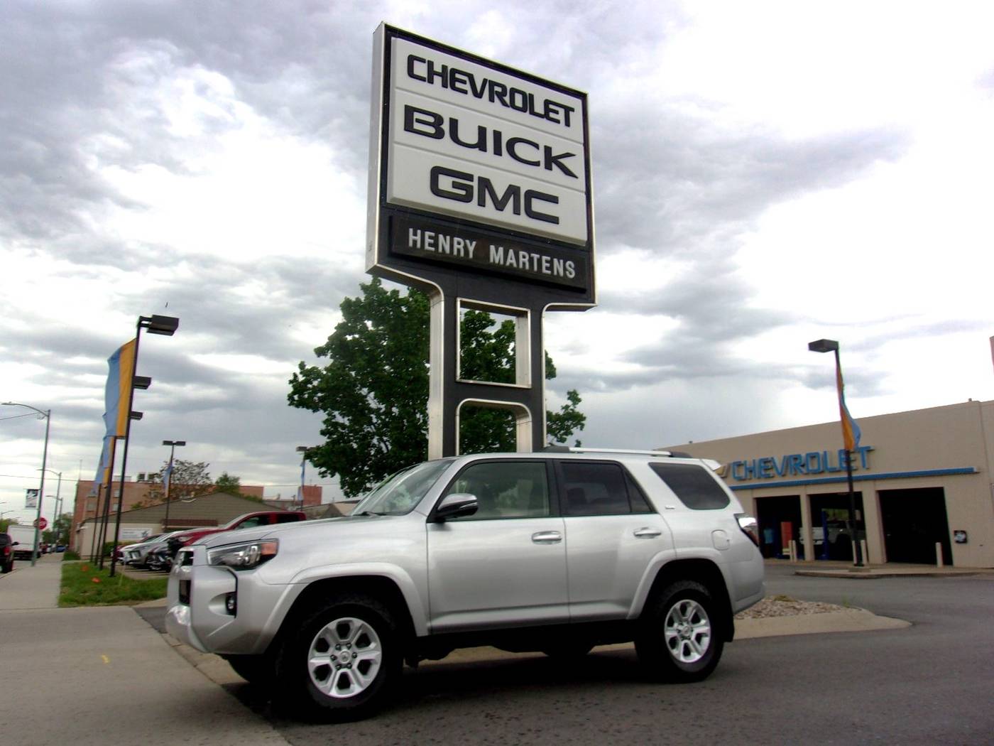 2022 Toyota 4Runner SR5 Premium — SUV — 77,004 mi — Leavenworth, KS