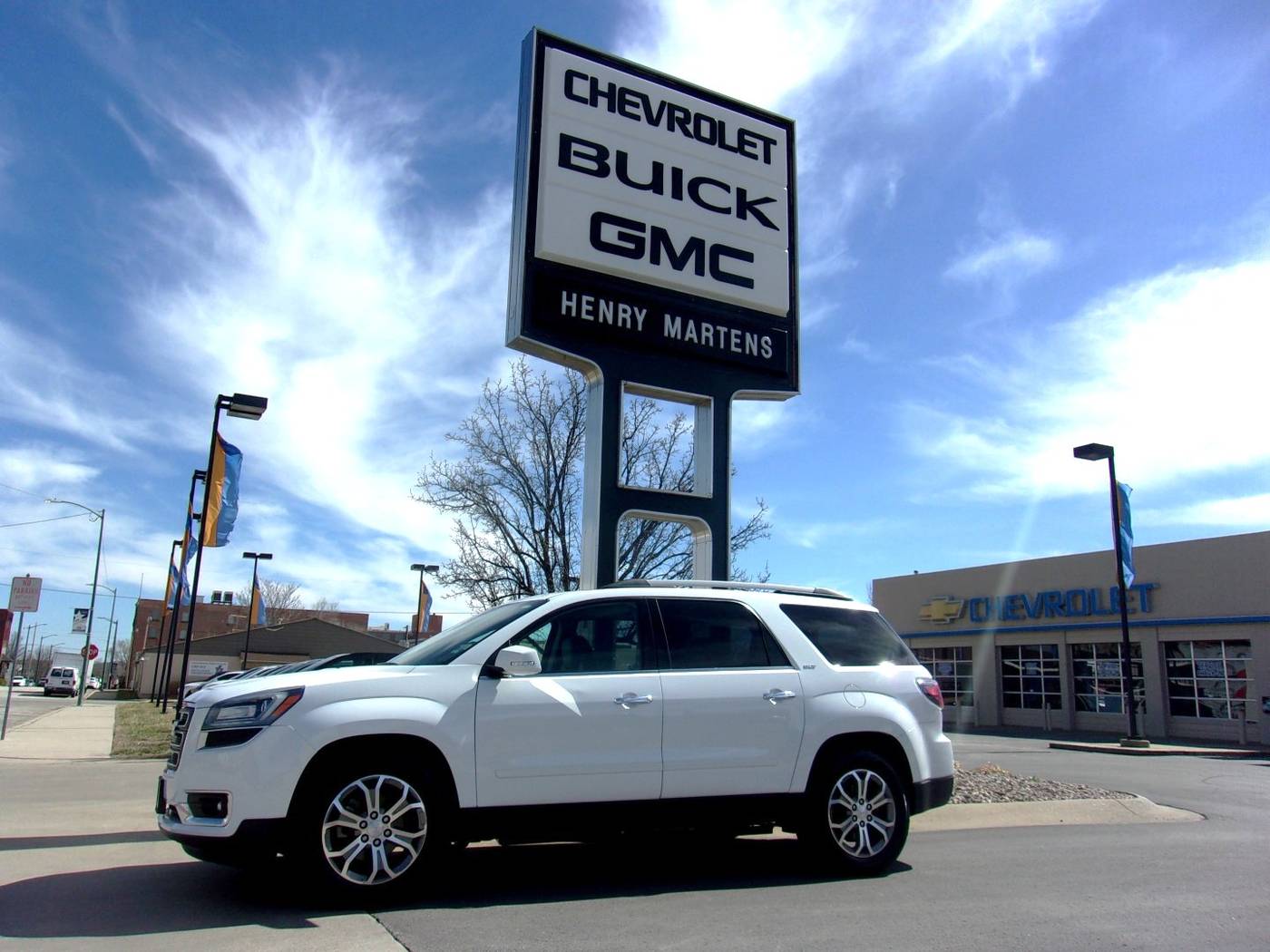 2016 GMC Acadia SLT — SUV — 90,930 mi — Leavenworth, KS