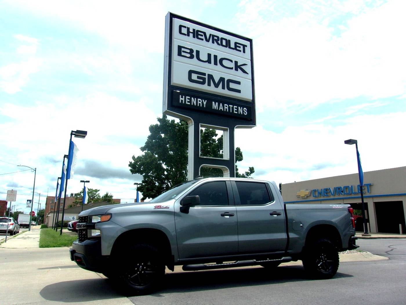 2021 Chevrolet Silverado 1500 Custom Trail Boss — Pickup Truck — 94,043 mi — Leavenworth, KS
