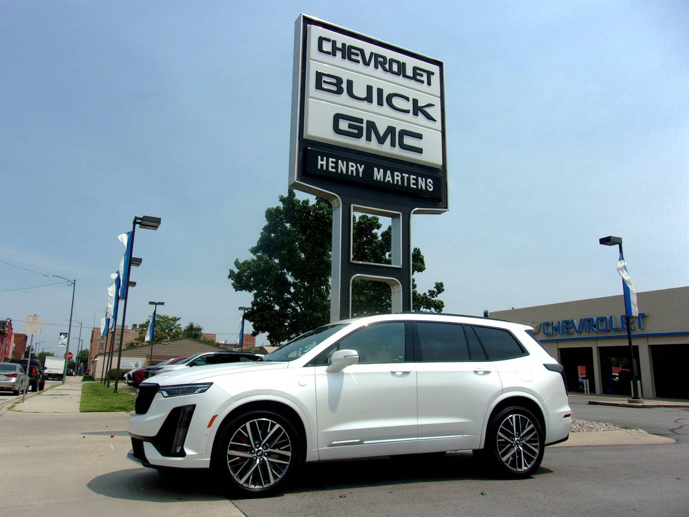 2022 Cadillac XT6 Sport — SUV — 43,788 mi — Leavenworth, KS