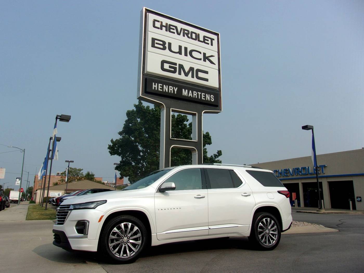 2023 Chevrolet Traverse Premier — SUV — 51,429 mi — Leavenworth, KS