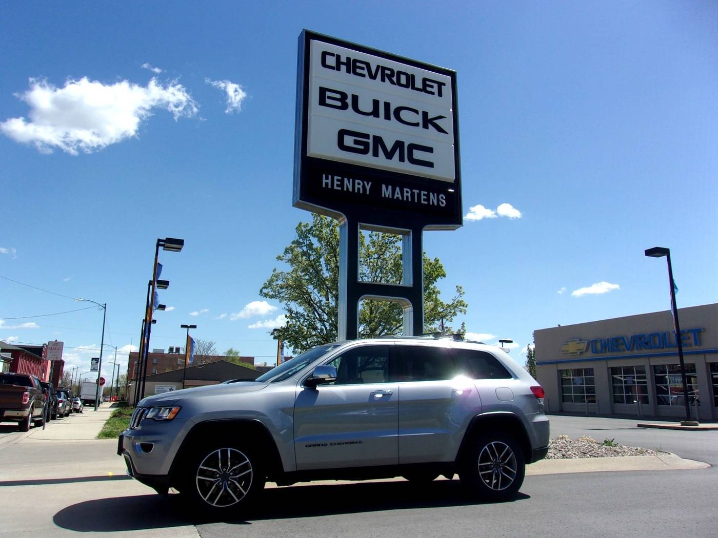 2020 Jeep Grand Cherokee Limited — SUV — 93,155 mi — Leavenworth, KS