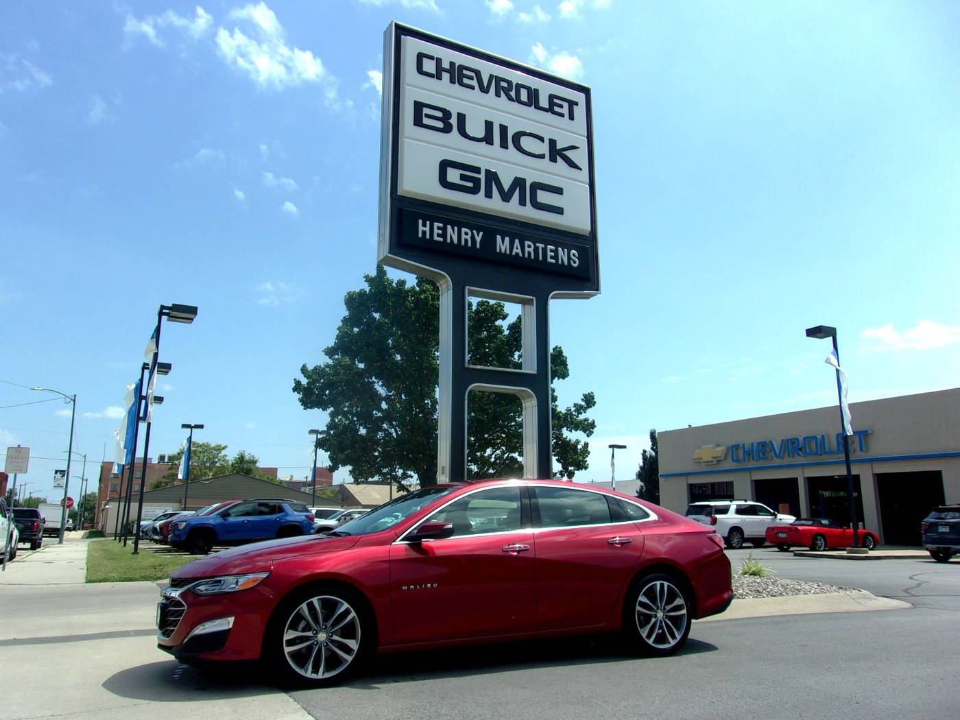2021 Chevrolet Malibu Premier — Sedan — 58,272 mi — Leavenworth, KS