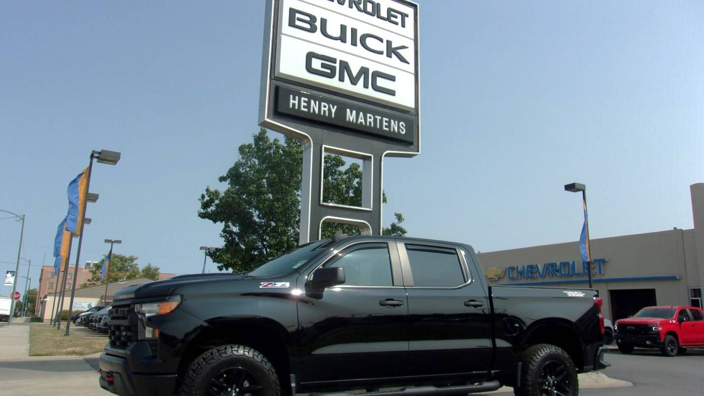 2023 Chevrolet Silverado 1500 Custom Trail Boss — Pickup Truck — 50,586 mi — Leavenworth, KS