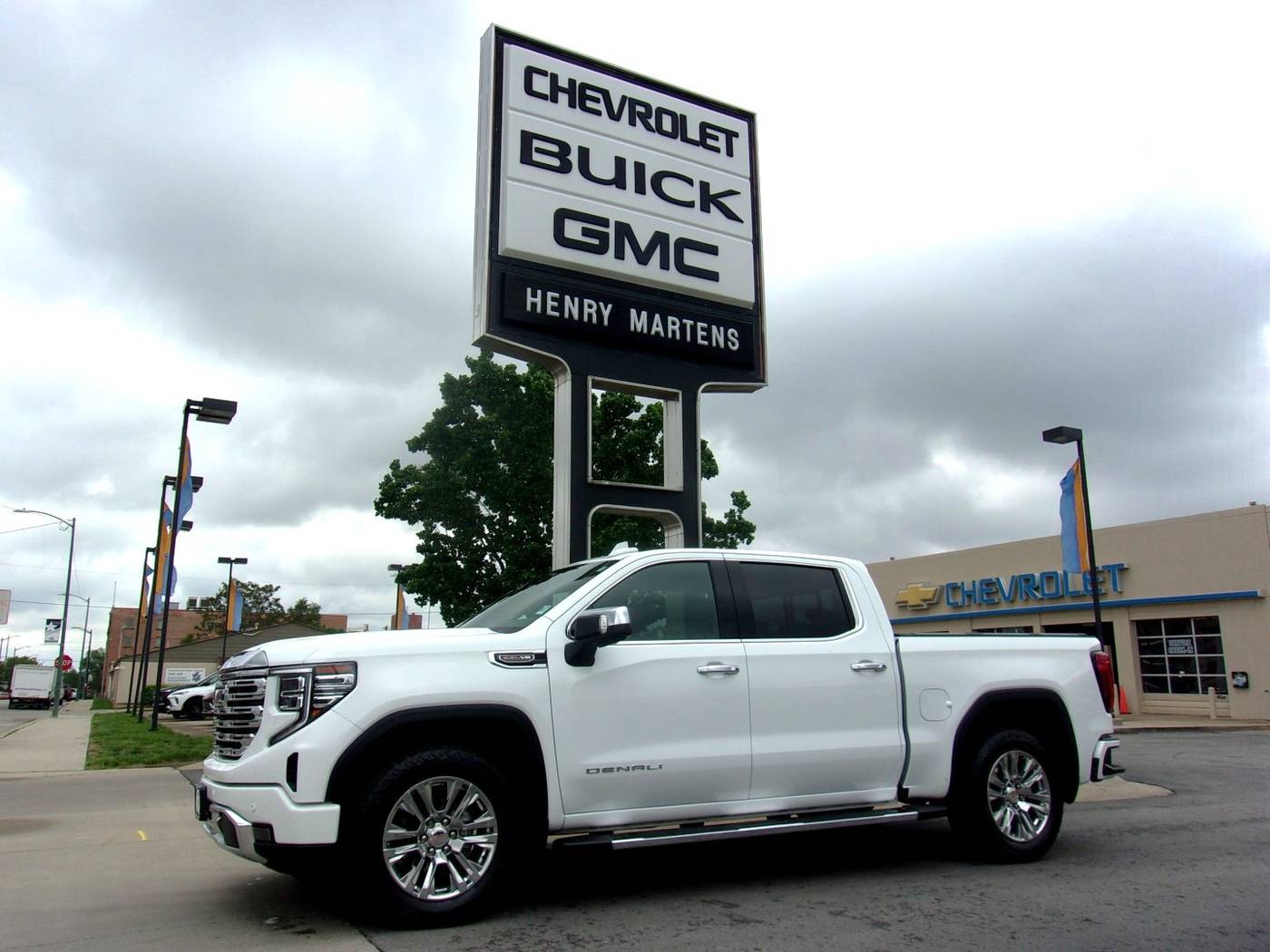 2022 GMC Sierra 1500 Denali — Pickup Truck — 42,478 mi — Leavenworth, KS