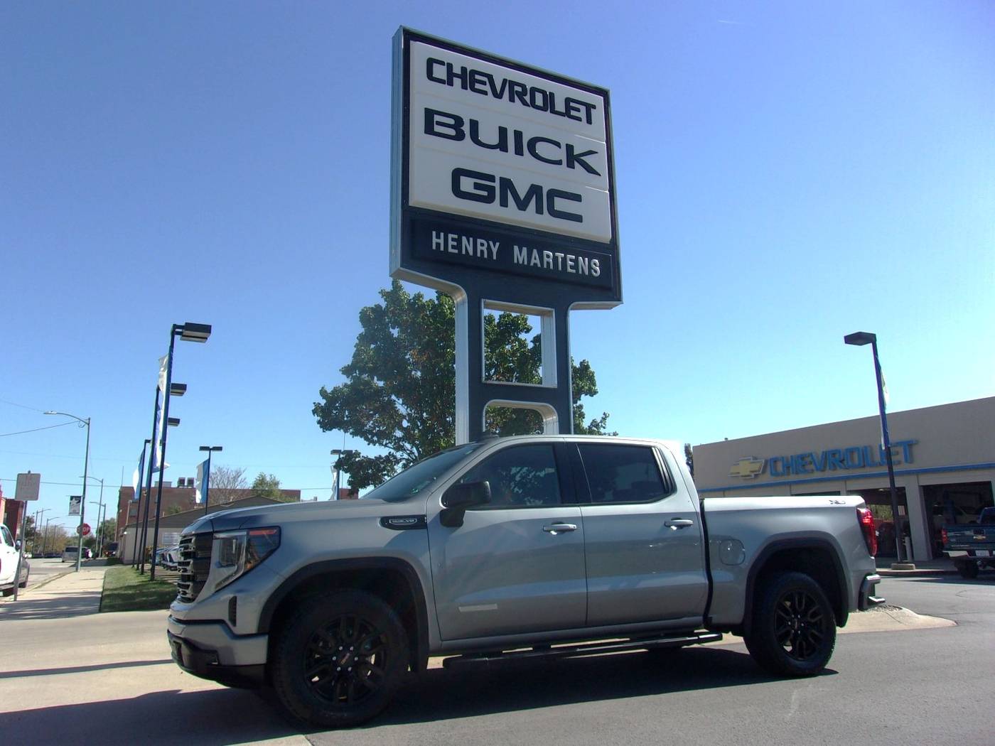 2024 GMC Sierra 1500 Elevation — Pickup Truck — 24,809 mi — Leavenworth, KS