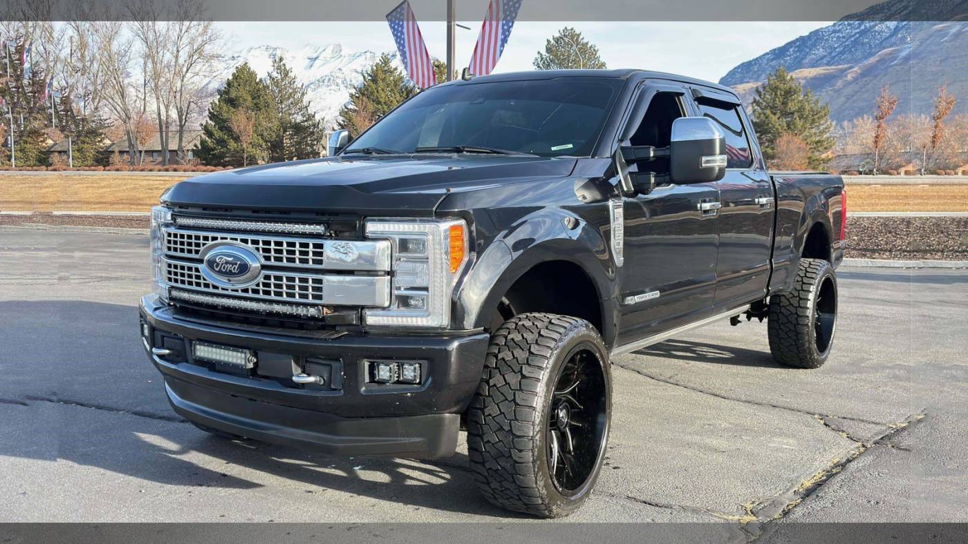 2019 Ford Super Duty F-350 Platinum — Pickup Truck — 72,336 mi — Provo, UT