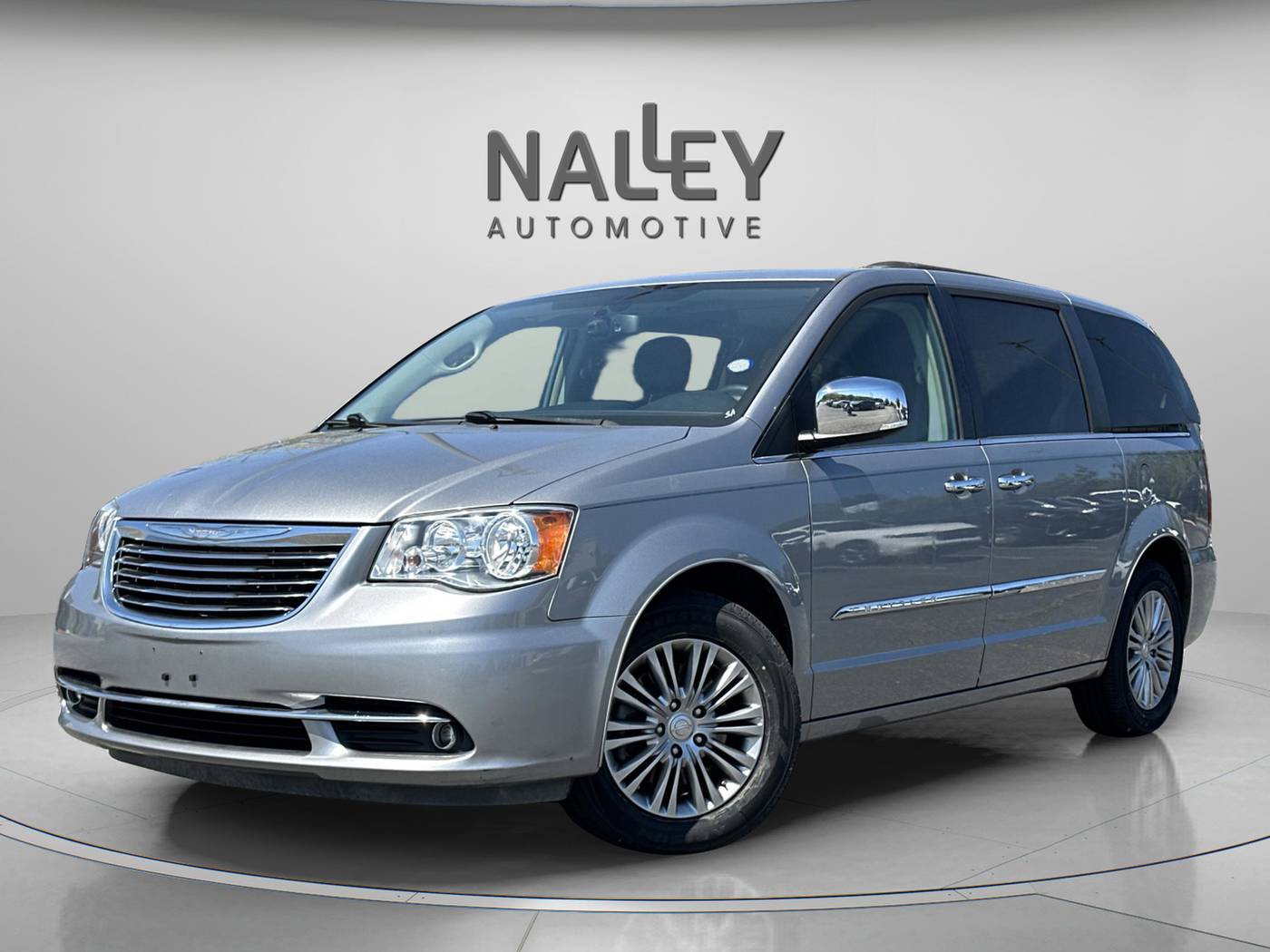 2016 Chrysler Town & Country Touring-L Anniversary Edition — Minivan — 86,739 mi — Union City, GA