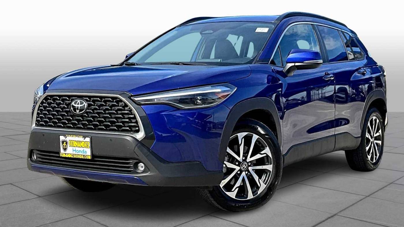 2024 Toyota Corolla Cross XLE — SUV — 21,740 mi — San Antonio, TX