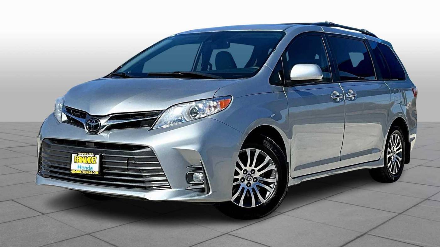 2020 Toyota Sienna XLE — Minivan — 70,549 mi — San Antonio, TX