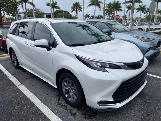 2024 Toyota Sienna XLE — Minivan — 49,233 mi — Deerfield Beach, FL