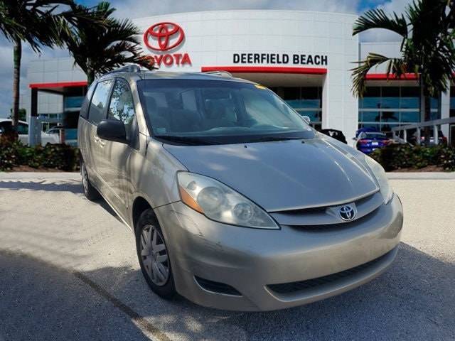 2010 Toyota Sienna CE — Minivan — 59,784 mi — Deerfield Beach, FL