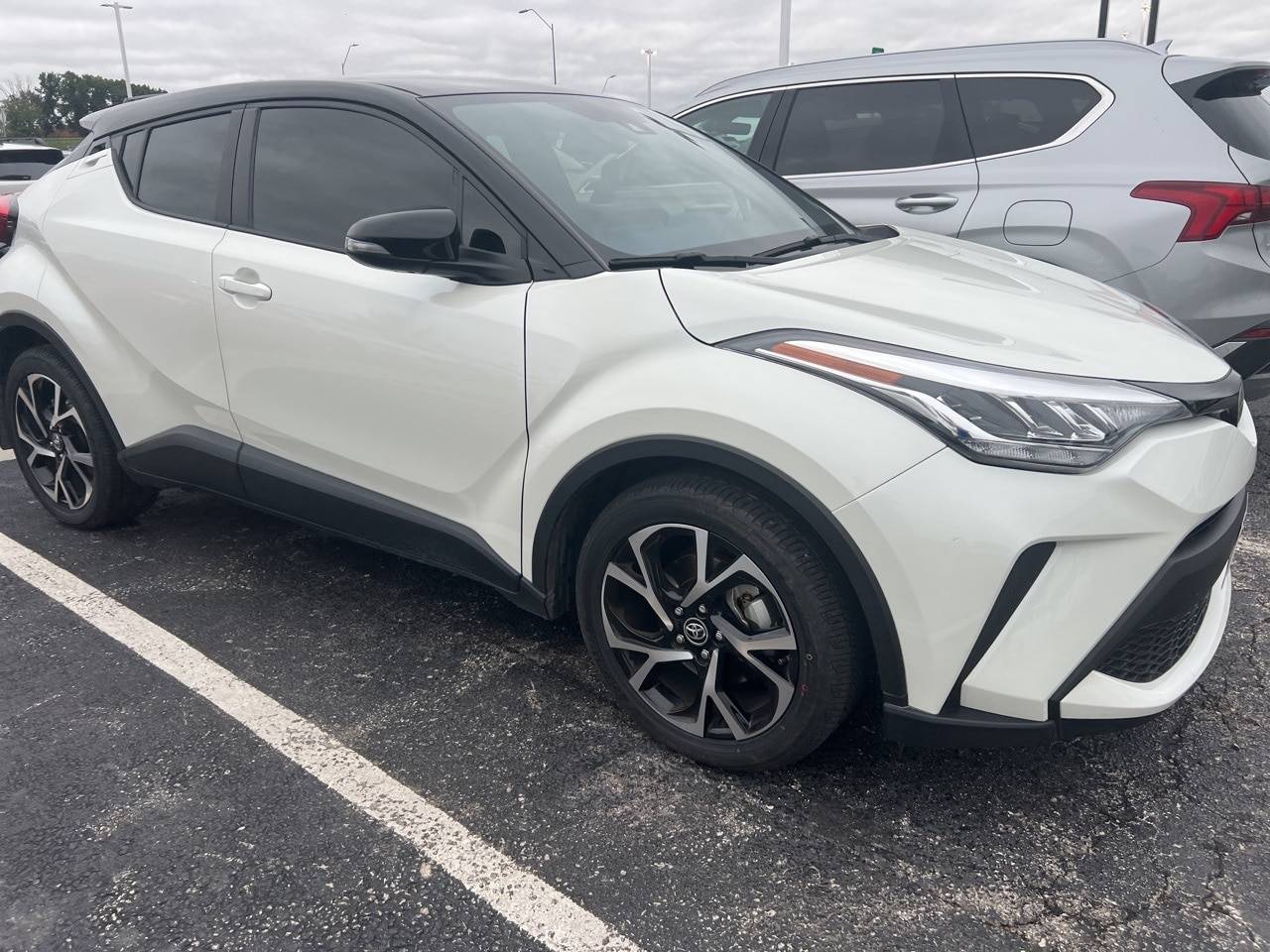 2020 Toyota C-HR XLE — SUV — 33,653 mi — Kansas City, MO