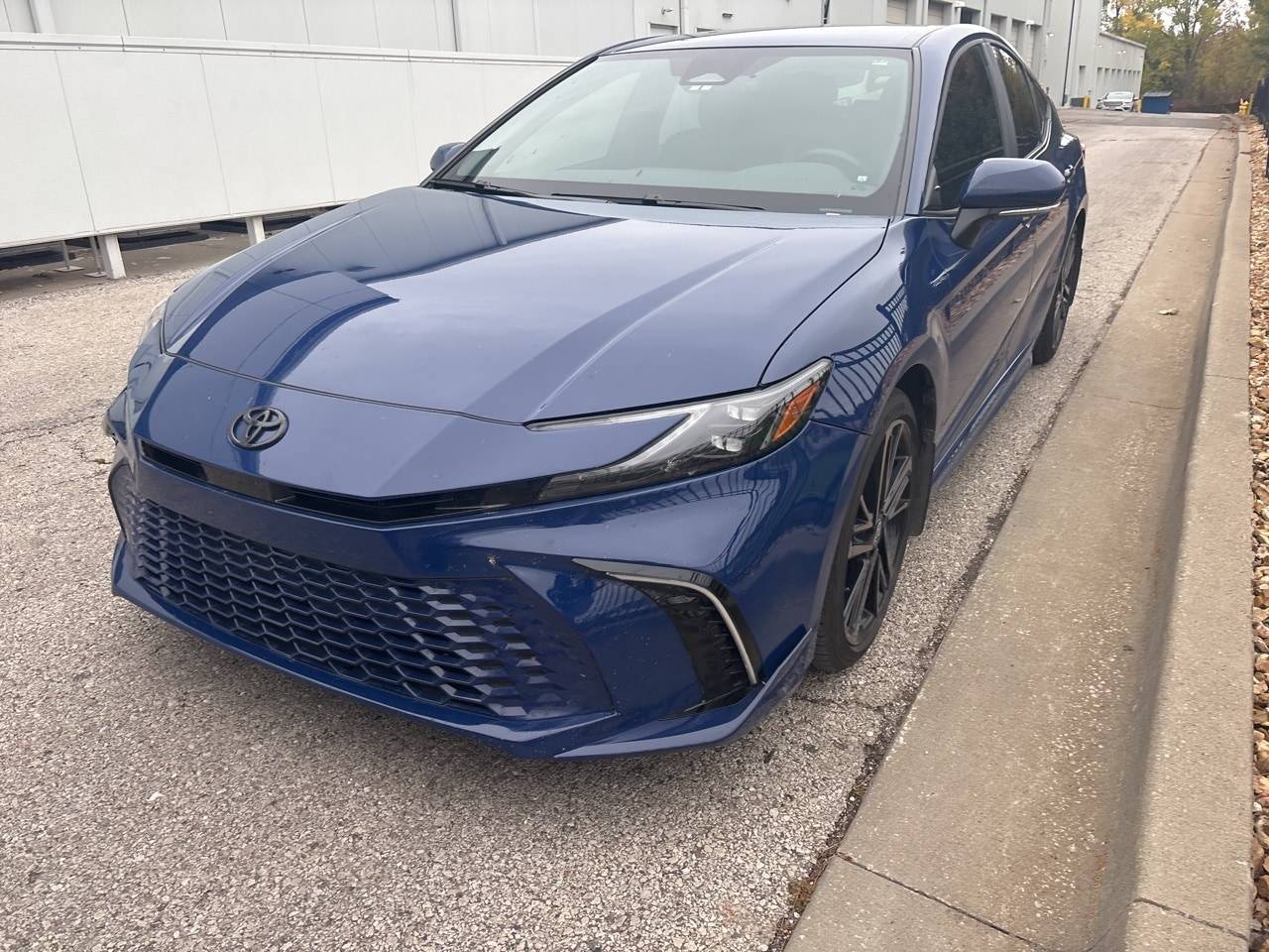 2025 Toyota Camry Hybrid XSE — Sedan — 45,811 mi — Kansas City, MO