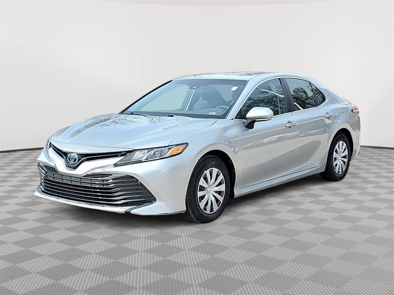 2018 Toyota Camry Hybrid LE — Sedan — 77,712 mi — Kansas City, MO