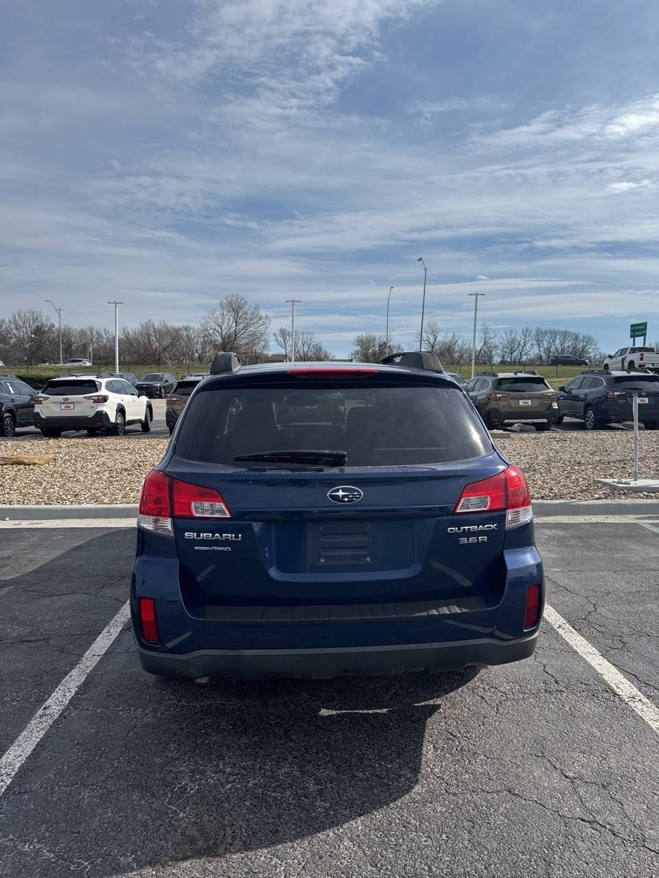 2010 Subaru Outback 3.6R Limited — SUV — 89,263 mi — Kansas City, MO