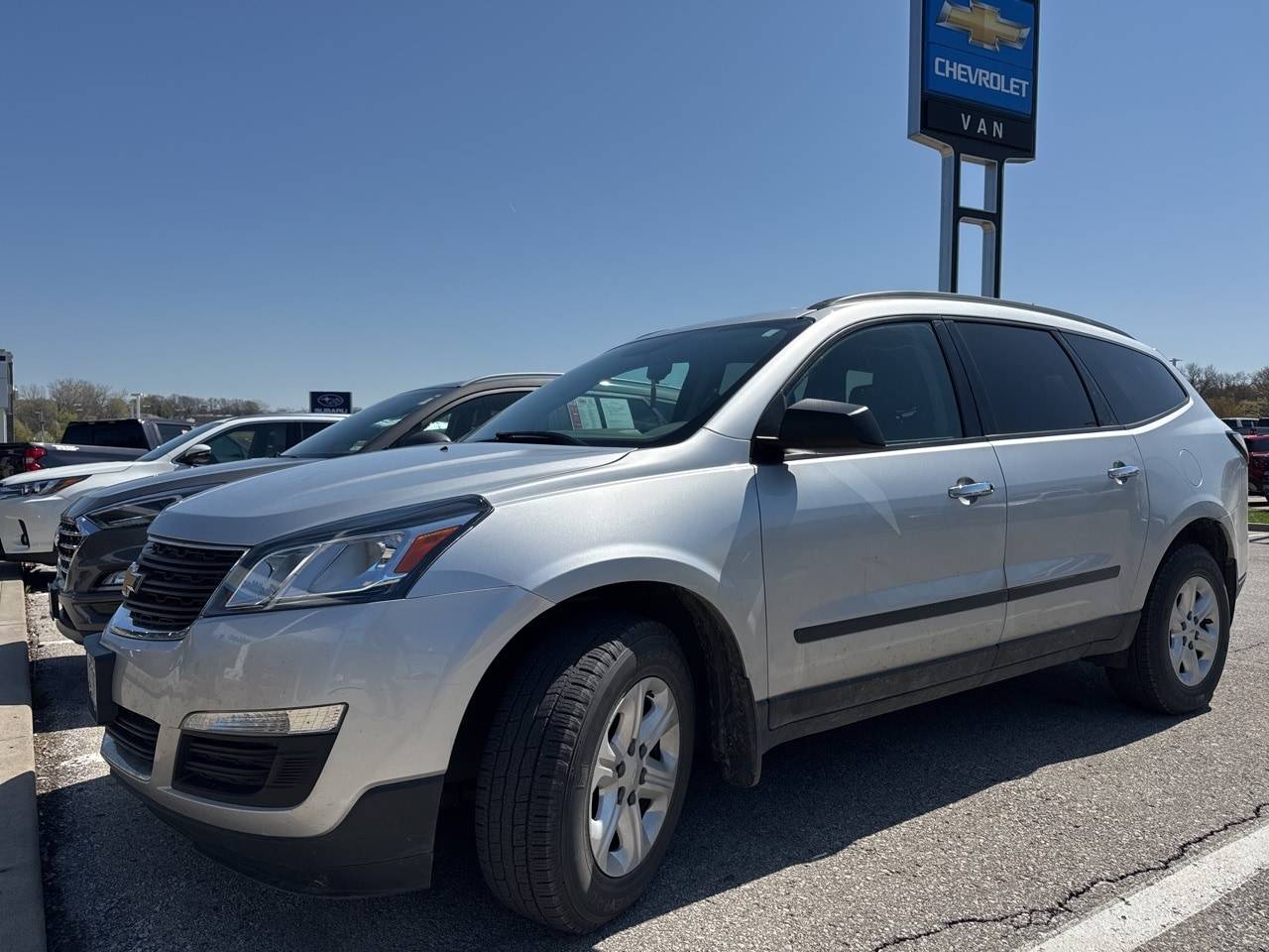2015 Chevrolet Traverse LS — SUV — 104,320 mi — Kansas City, MO