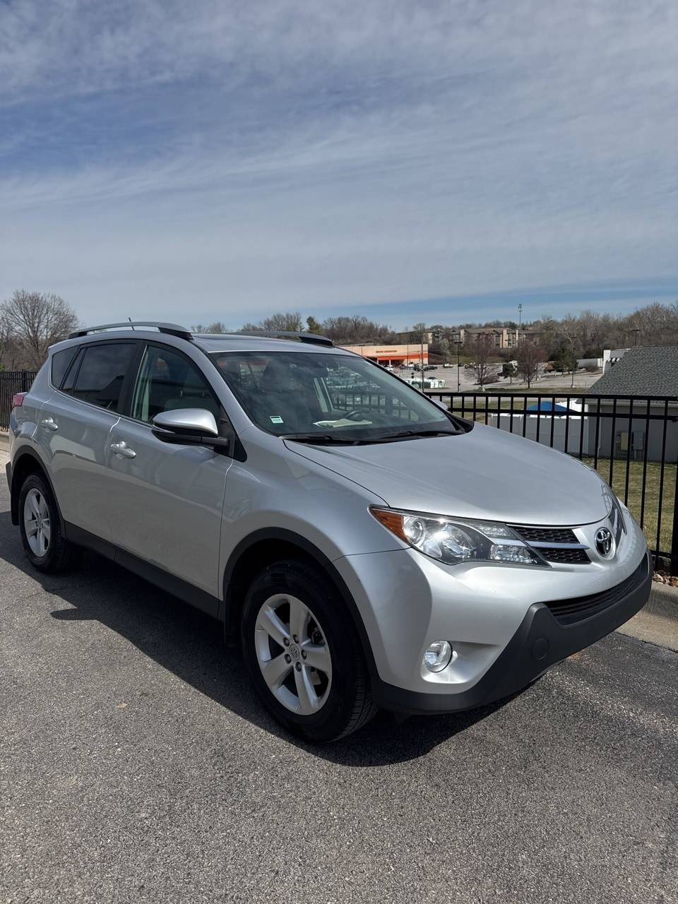 2013 Toyota RAV4 XLE — SUV — 120,377 mi — Kansas City, MO
