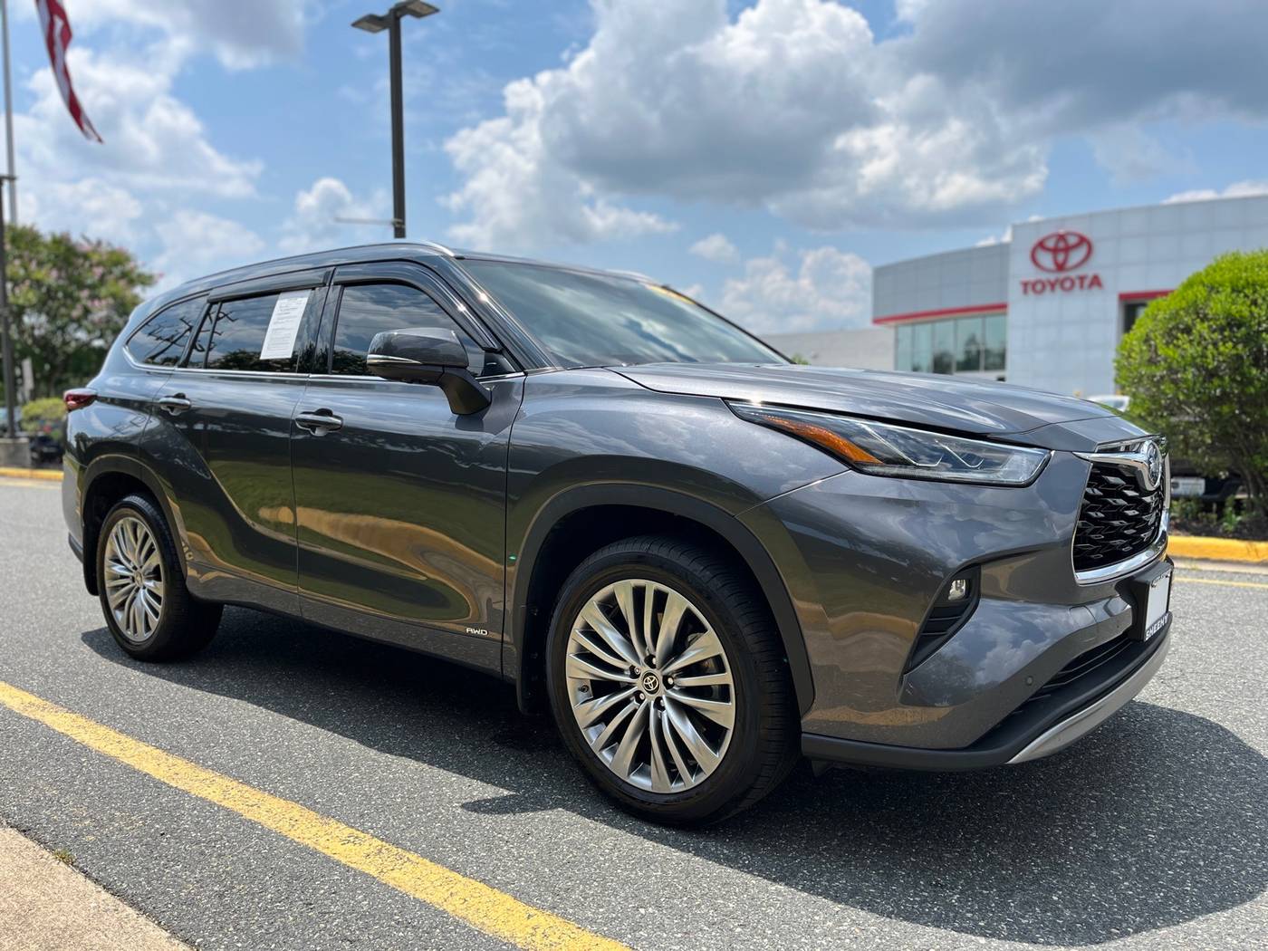2023 Toyota Highlander Hybrid Platinum — SUV — 28,878 mi — Stafford, VA