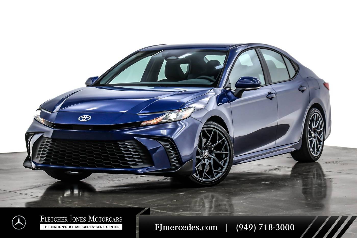 2025 Toyota Camry SE — Sedan — 3,613 mi — Newport Beach, CA