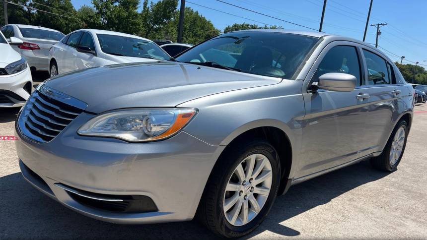 2014 Chrysler 200 Touring — Sedan — 127,572 mi — N Richland Hills, TX