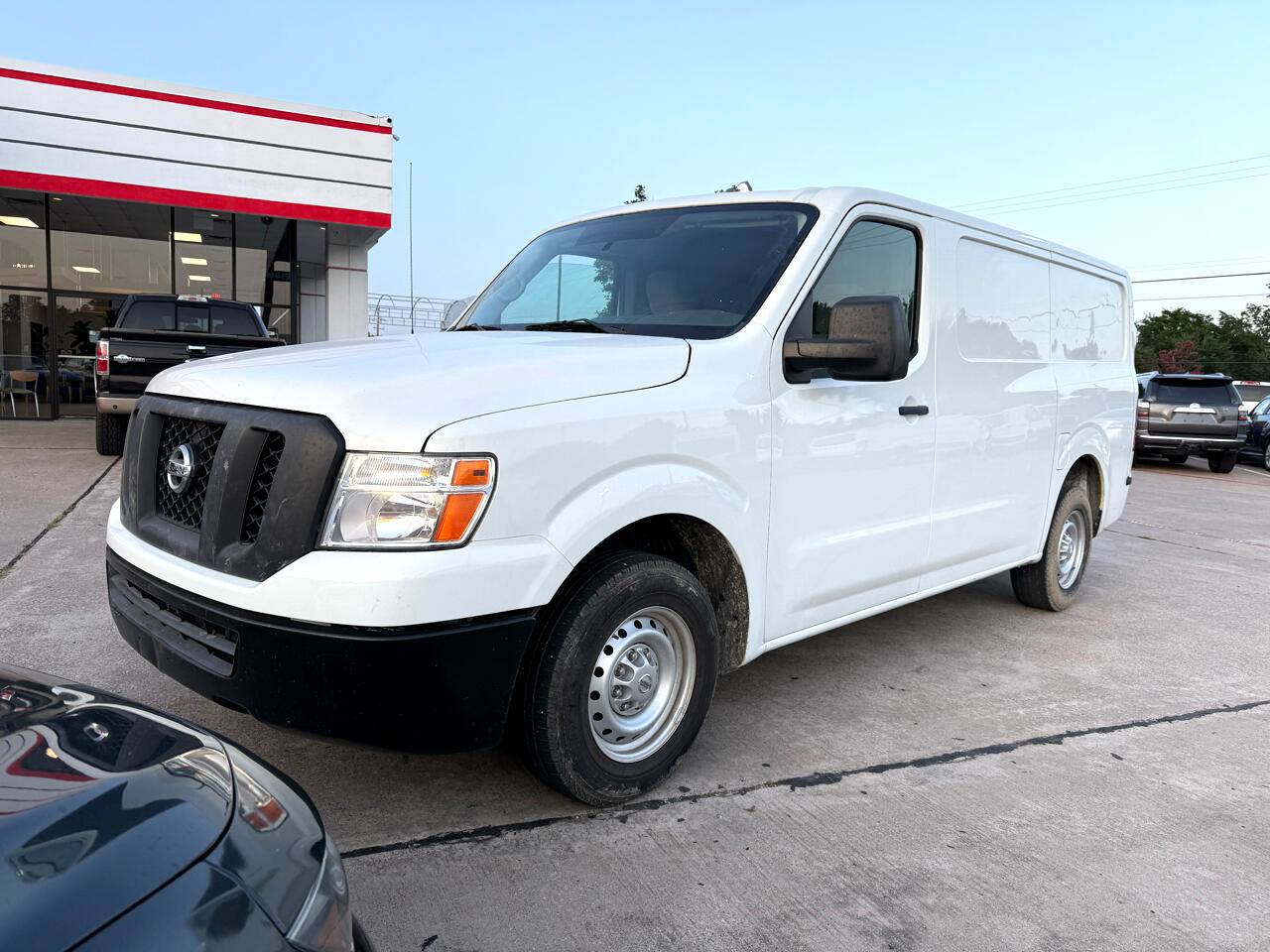 2017 Nissan NV Cargo NV2500 HD S — Cargo Van — 90,915 mi — N Richland Hills, TX