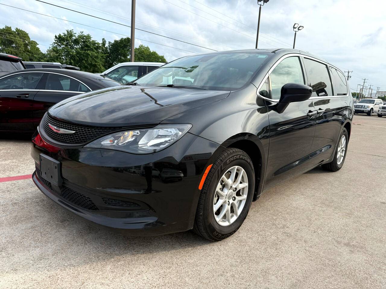 2022 Chrysler Voyager LX — Minivan — 84,260 mi — N Richland Hills, TX