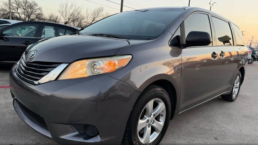 2011 Toyota Sienna Base — Minivan — 152,150 mi — N Richland Hills, TX