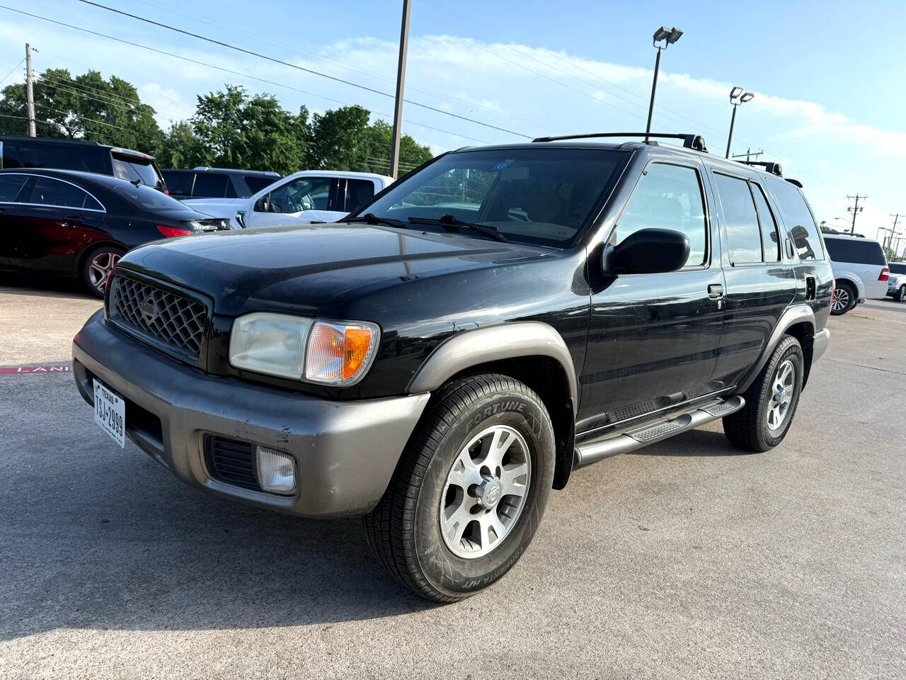 2000 Nissan Pathfinder XE — SUV — 204,161 mi — N Richland Hills, TX