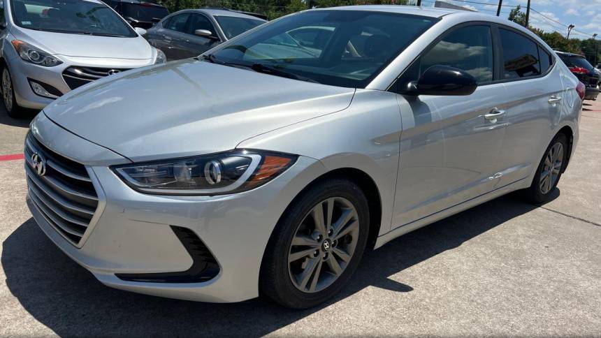 2017 Hyundai Elantra SE — Sedan — 109,953 mi — N Richland Hills, TX
