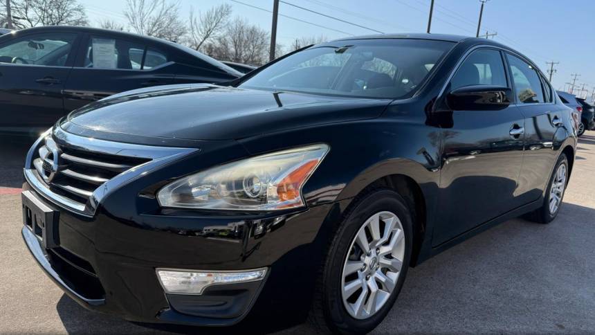 2013 Nissan Altima 2.5 S — Sedan — 105,192 mi — N Richland Hills, TX